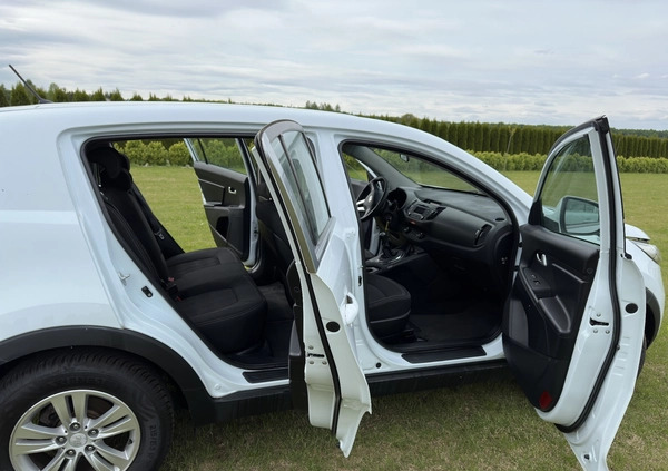Kia Sportage cena 37700 przebieg: 209000, rok produkcji 2011 z Lublin małe 154